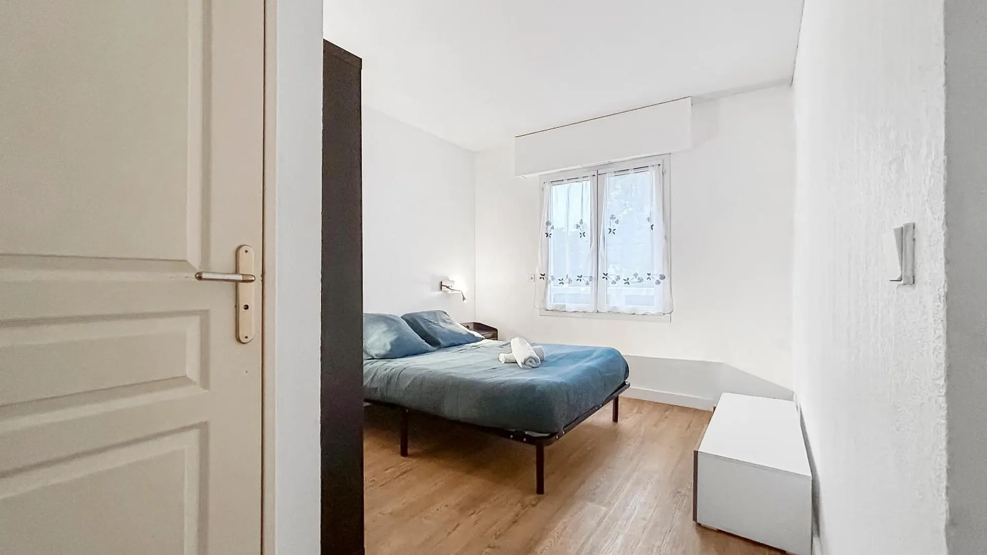 Balcon, Parking, Piscine Et Clim' A 2 Pas Du Port Santa Lucia Appartement Saint-Raphaël 0*,  Frankrijk